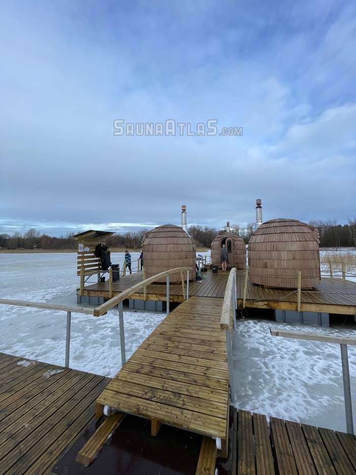 Harku järve Iglusaunad