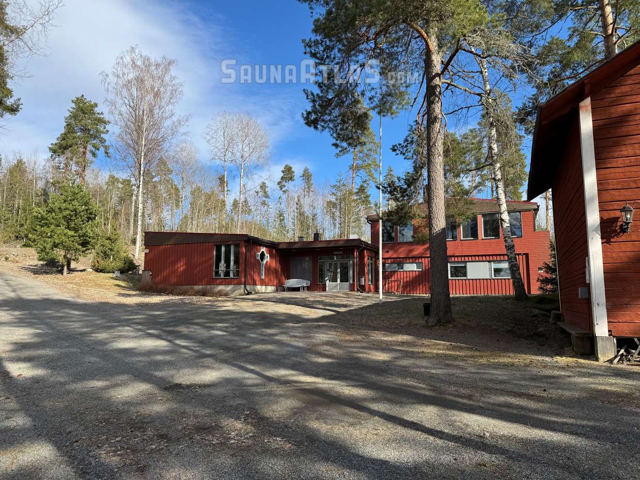Toukola Camp Center
