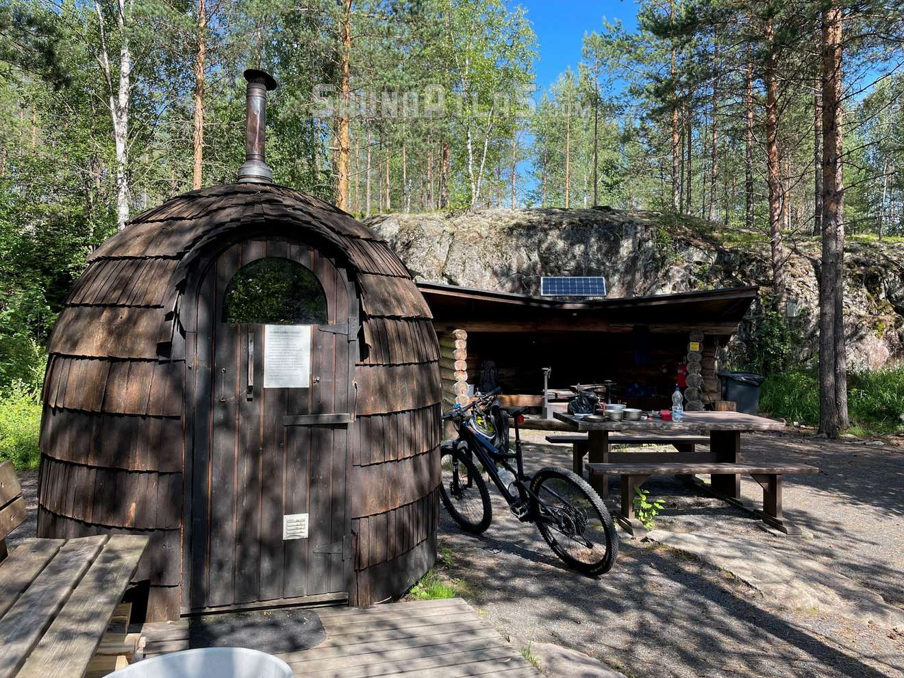 Matkoslammen laavu