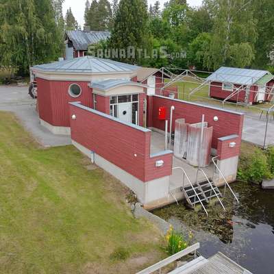 Strandis Smokehouse Village