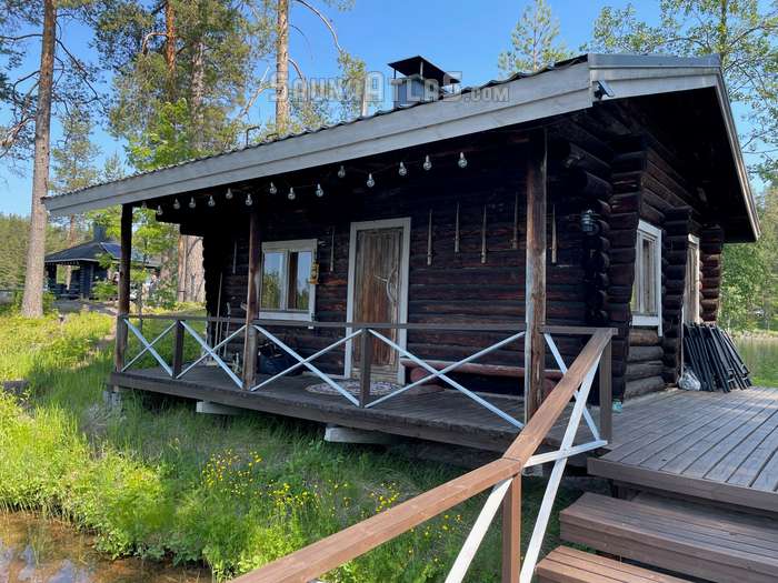 Suuri-Valkiajärven mökin rantasauna