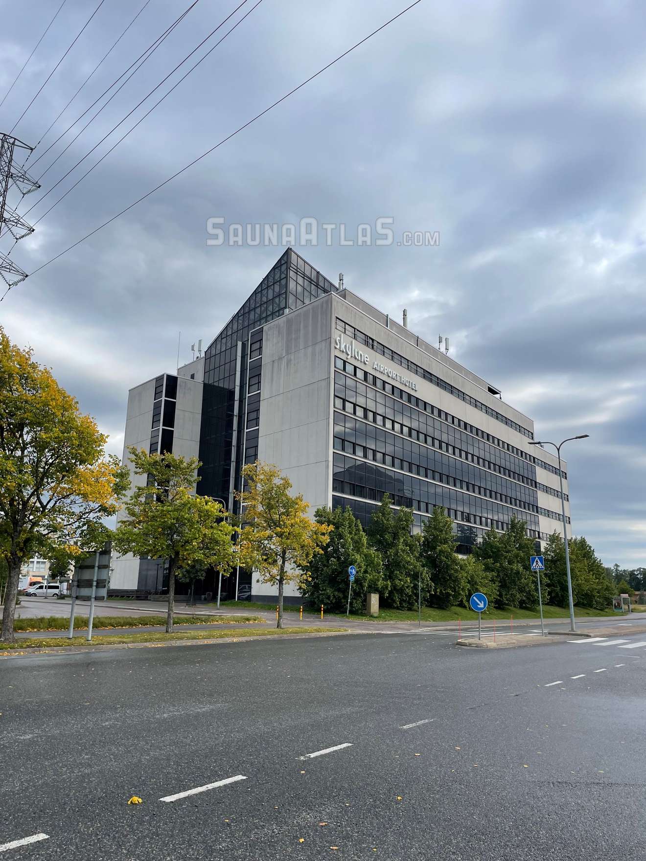 Skyline Airport Hotel