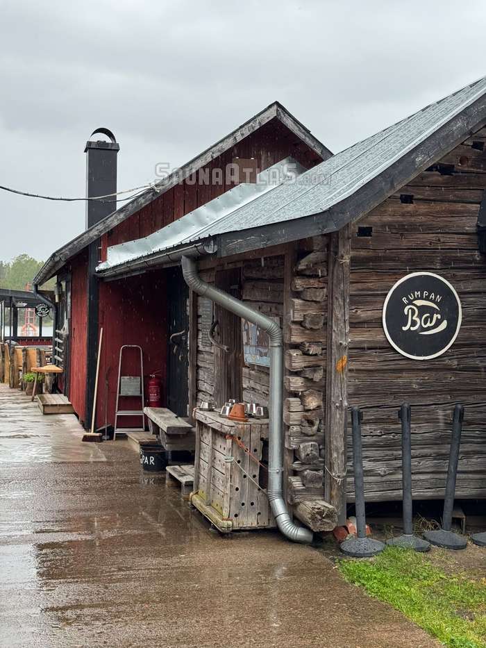 Högsåran vierasvenesatama