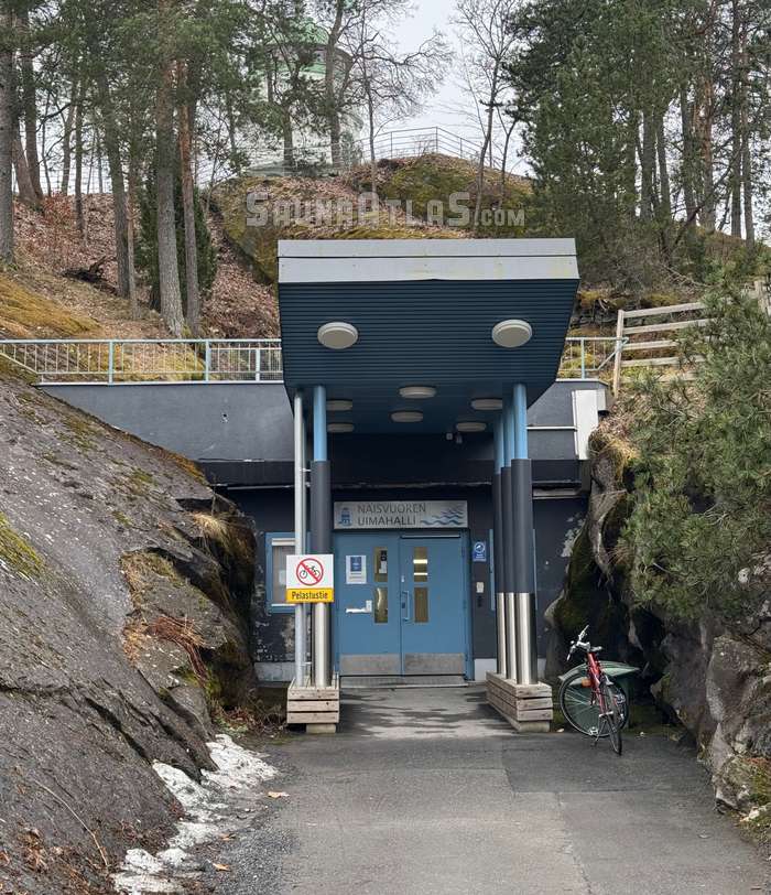 Naisvuoren uimahalli