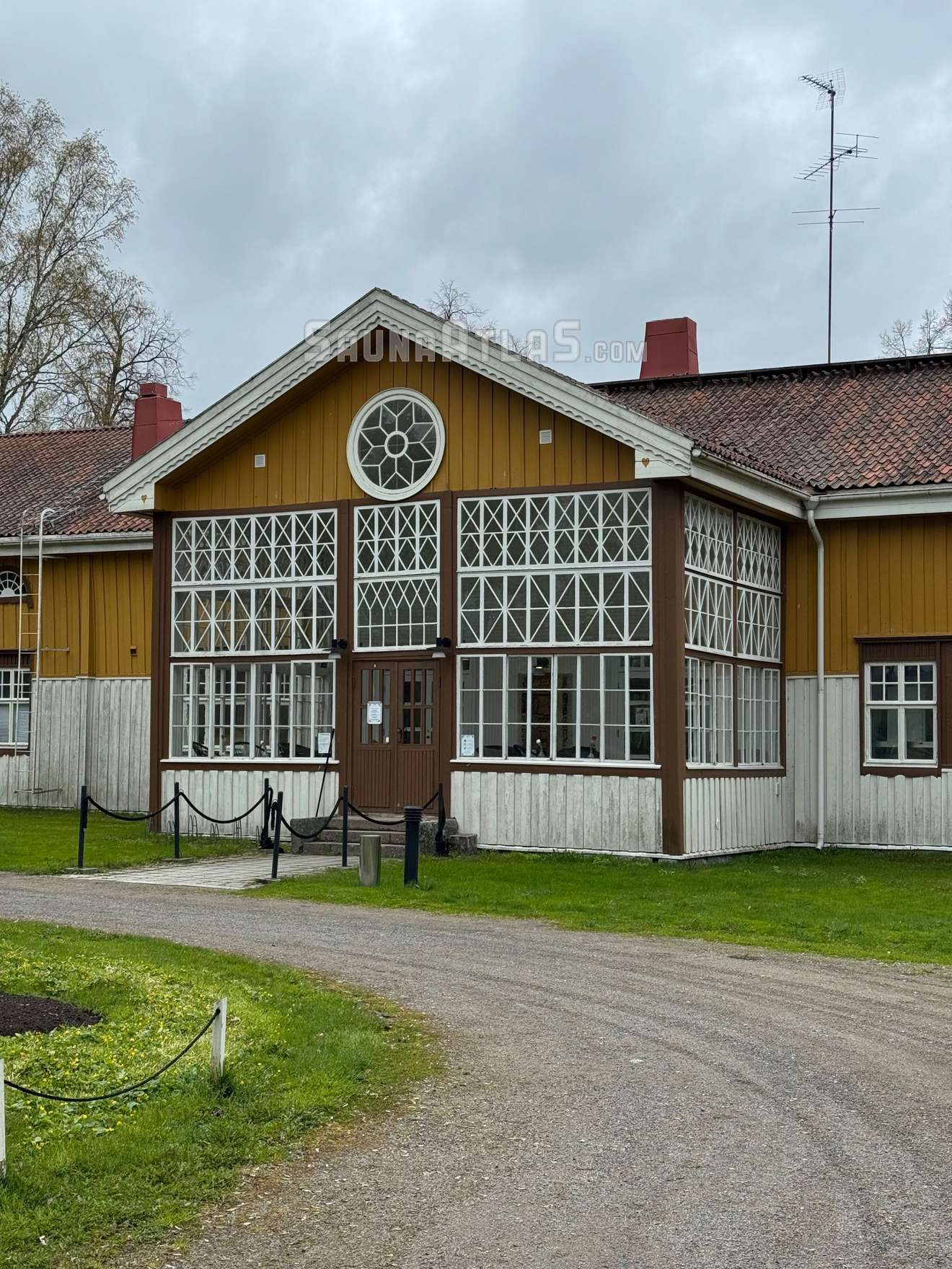 Lepaa Manor